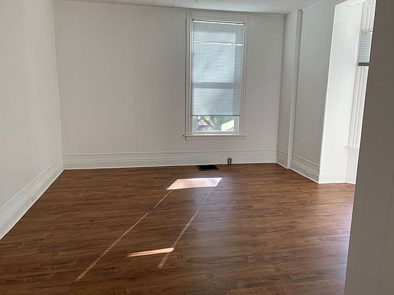 5th image of 48 Easton Ave #A