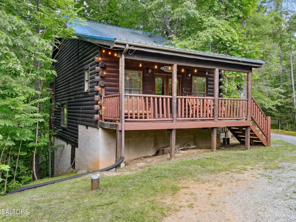1801 Beach Front Dr, Sevierville, TN 37876