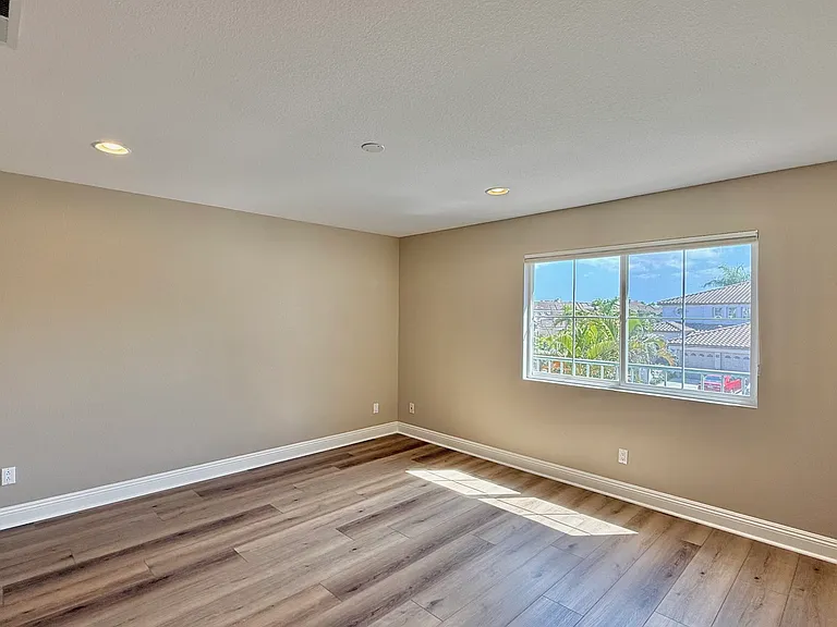 10570 Gaylemont Ln — Photo 40
