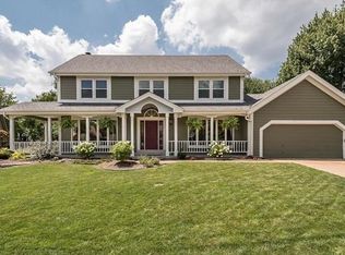 1929 Preston Ridge Dr, Chesterfield, MO 63017