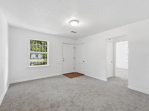 4th image of 5326 Wenda St