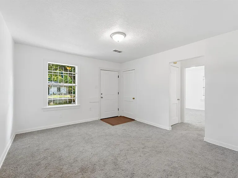 5326 Wenda St — Photo 6
