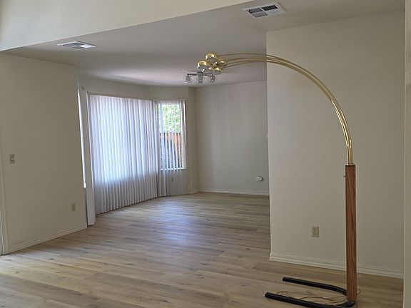 2nd image of 2121 Cuesta Dr