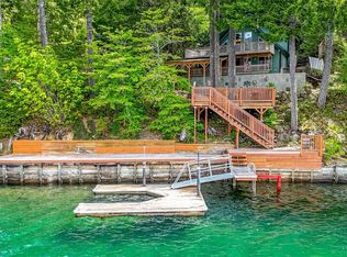 40 N Lakefront Loop, Hoodsport, WA 98548