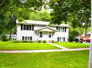 715 S Clay St, Green Bay, WI 54301