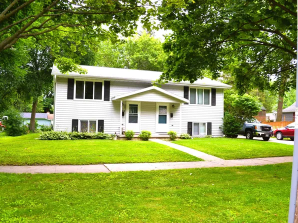 715 S Clay St, Green Bay, WI 54301