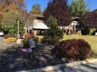 11 John Dr, Goshen, NY 10924