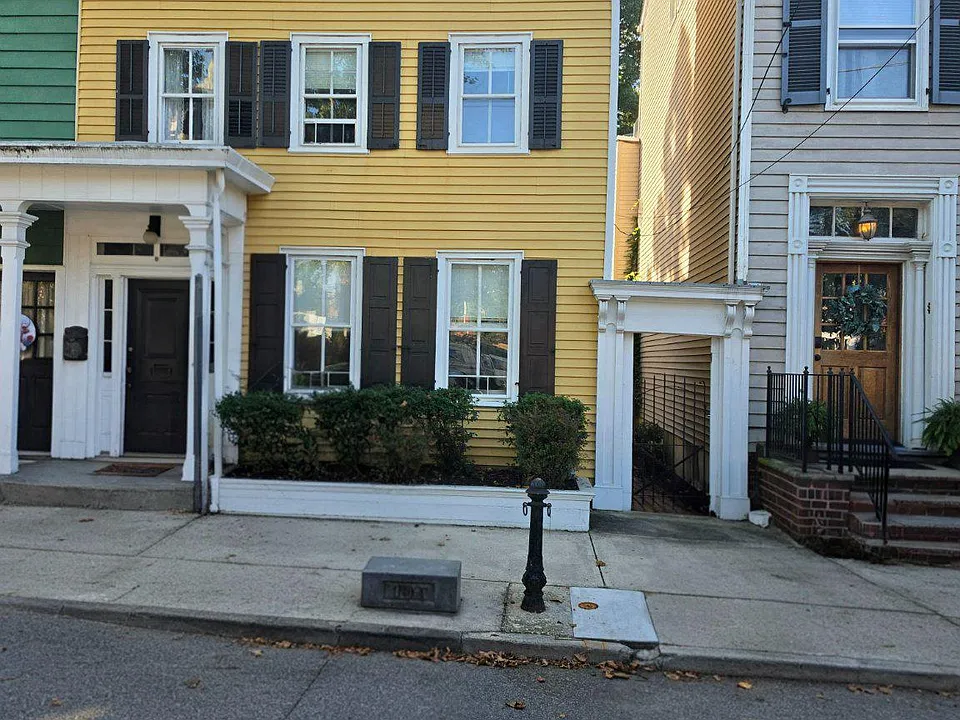 9 Walnut St