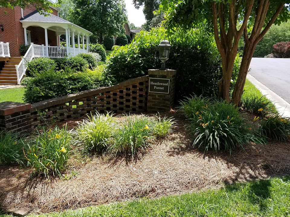 1st image of 391 Bromley Road