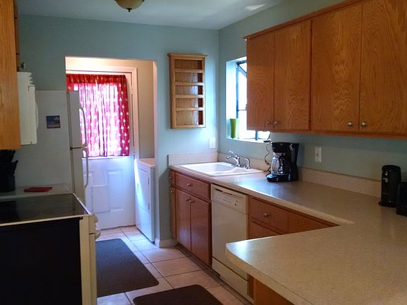 Kitchen in right-side unit