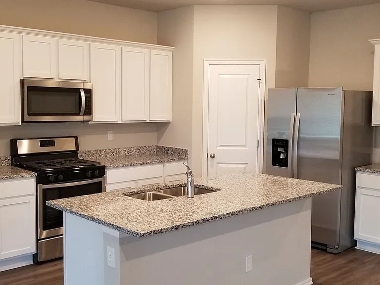 3102 Debbie Ln — Photo 12