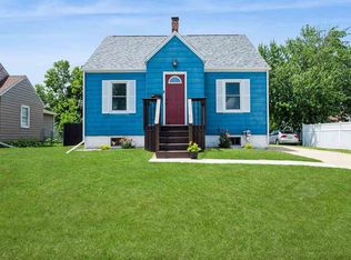 1160 Lincoln Dr, Marion, IA 52302