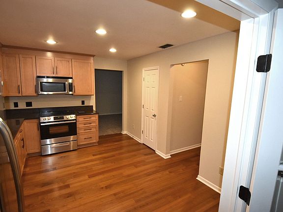 4th image of 16212 Doublebrook Pl