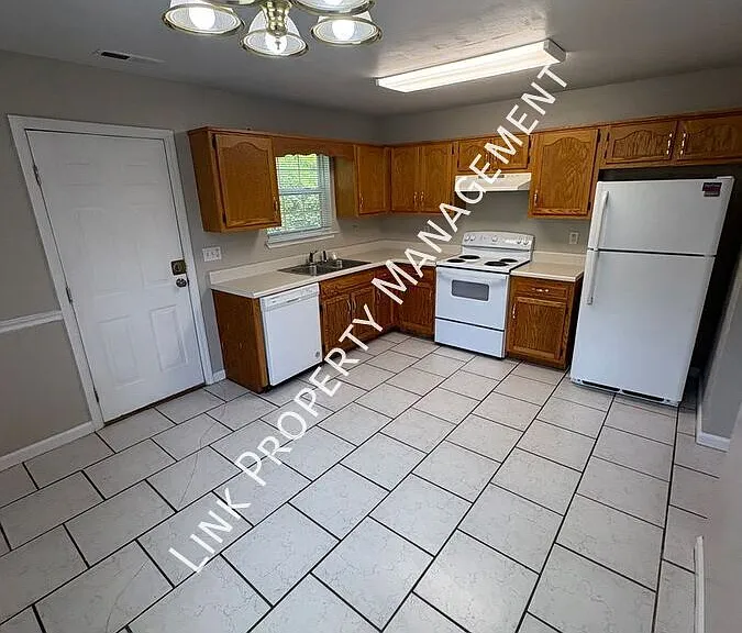 1106 Carline Rd #B — Photo 41