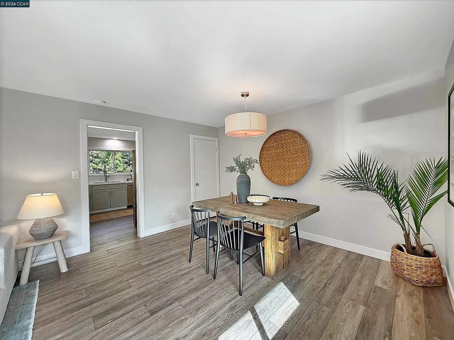 4 bed, 1707 sqft, $5,795 — Photo 4