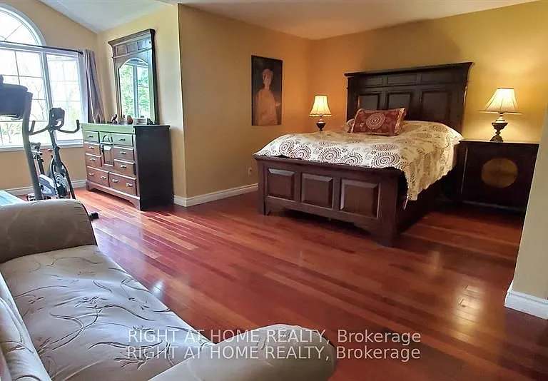 142 Windhurst Dr — Photo 24