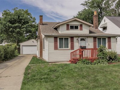 856 Waverly Rd, Eastlake, OH, 44095