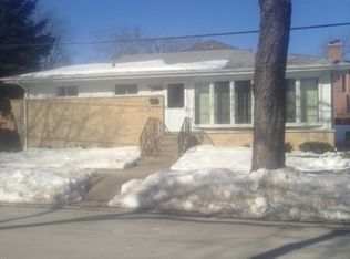 8301 N Oketo Ave, Niles, IL 60714