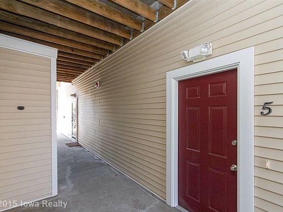 2nd image of 907 7th Ave SE Unit 7