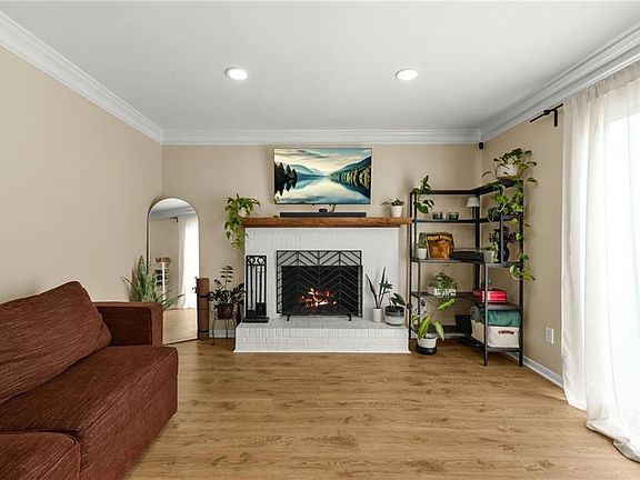 2nd image of 557 Picketts Bend Ct