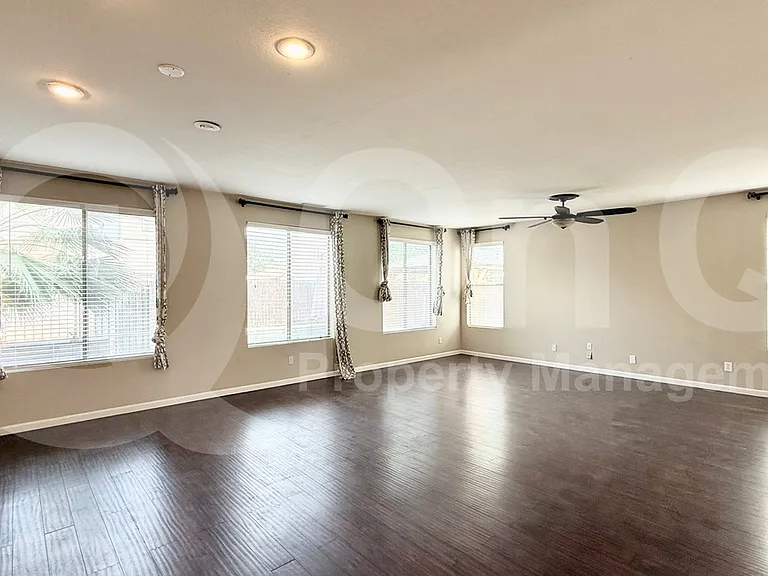 18446 E Peachtree Blvd — Photo 11