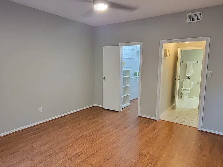 11711 Memorial Dr #292 — Photo 18