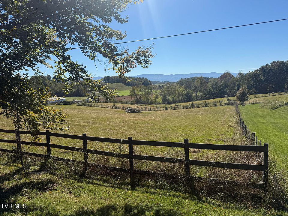 1st image of 380 Dykes Hill Rd