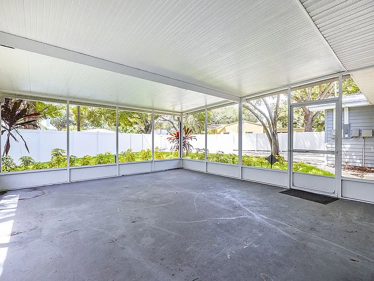 4200 W Beachway Dr — Photo 26