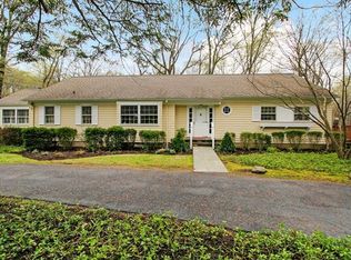 3 Stony Brook Pl, Armonk, NY 10504