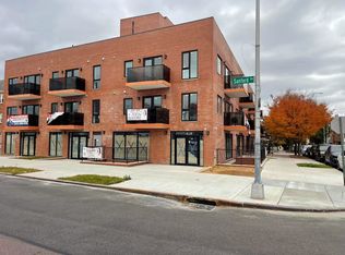 16502 Sanford Ave #308, Flushing, NY 11358