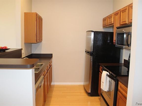 4th image of 39760 Rockcrest Cir