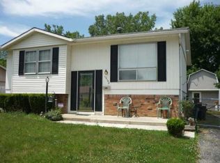10122 Ridgefield Dr, Indianapolis, IN 46235