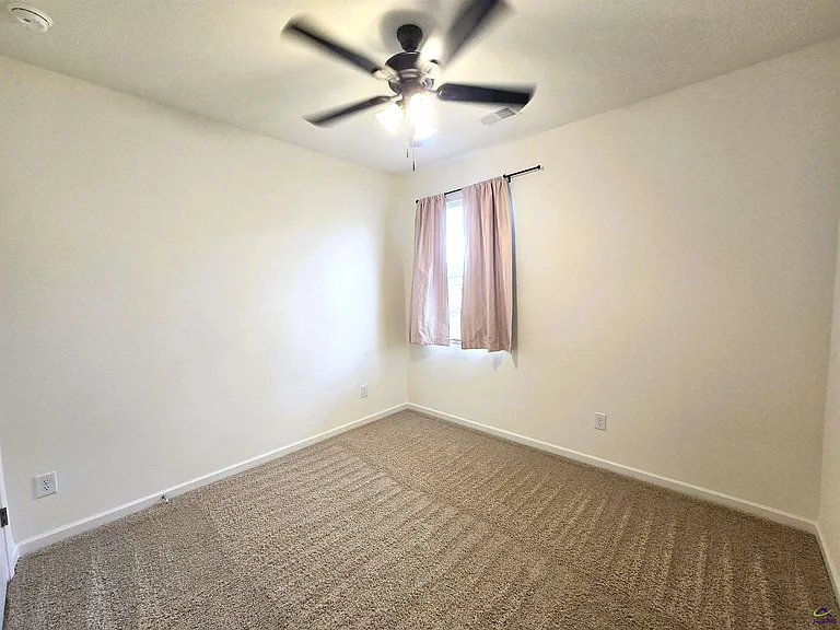 103 Ike Ct — Photo 8