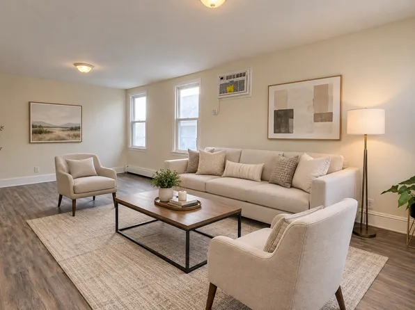 576 New Jersey Ave Floor 2, Lyndhurst, NJ 07071