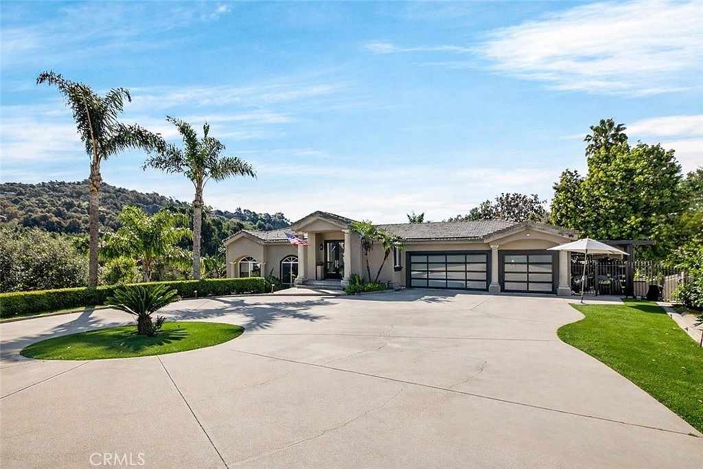 1445 Westridge Way