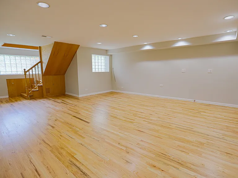 3540 N. Janssen Ave. — Photo 7