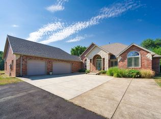 3605 N Farm Road 127, Springfield, MO 65803