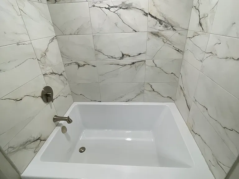 Rollingwood Dr — Photo 27