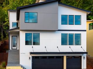 9702 N Alder St, Camas, WA 98607