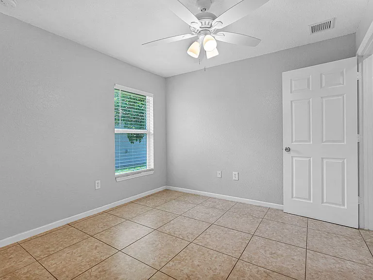 520 N Southridge Rd — Photo 23