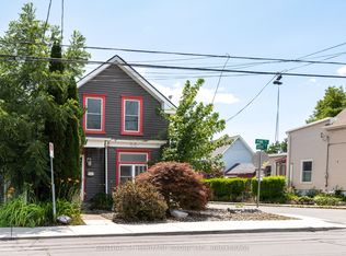 18 Pine St, Kingston, ON K7K1W1