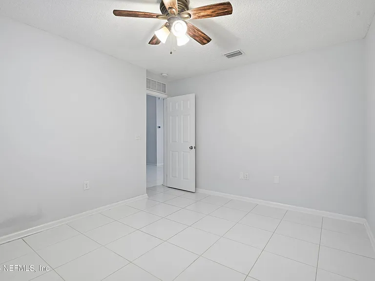 9847 Sailor Dr — Photo 21