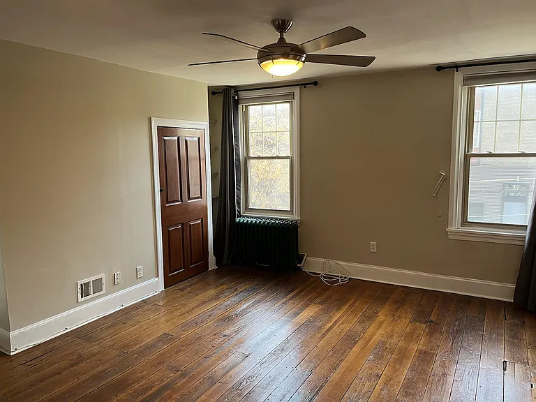 1207 Shackamaxon St — Photo 17