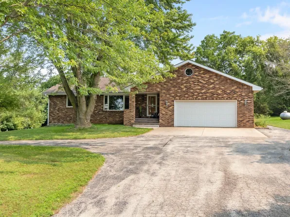 N7488 French Rd, Seymour, WI 54165