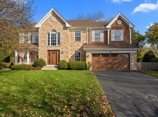 841 Sycamore Ln, Batavia, IL 60510