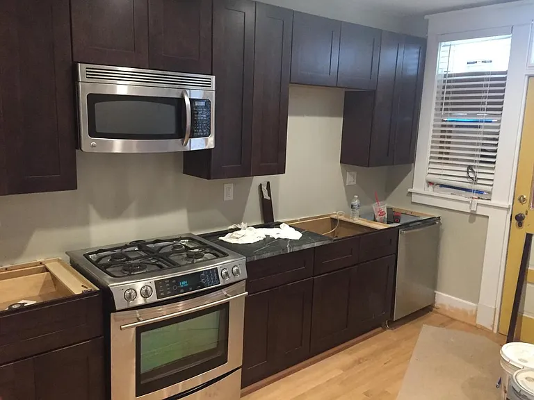 2326 Parkwood Ave — Photo 6