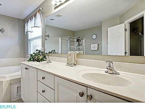 2nd image of 5893 Cali Glen Ln
