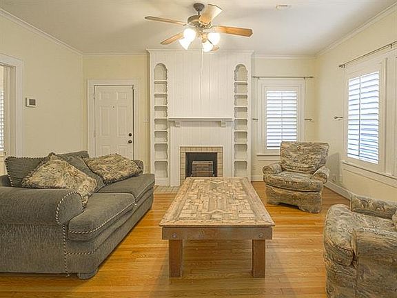 2nd image of 2541 Rogers Ave