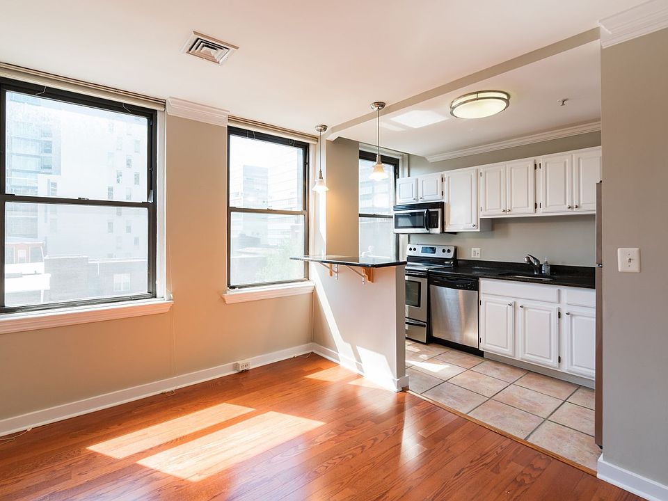 1st image of 1939 Chestnut St #4B
