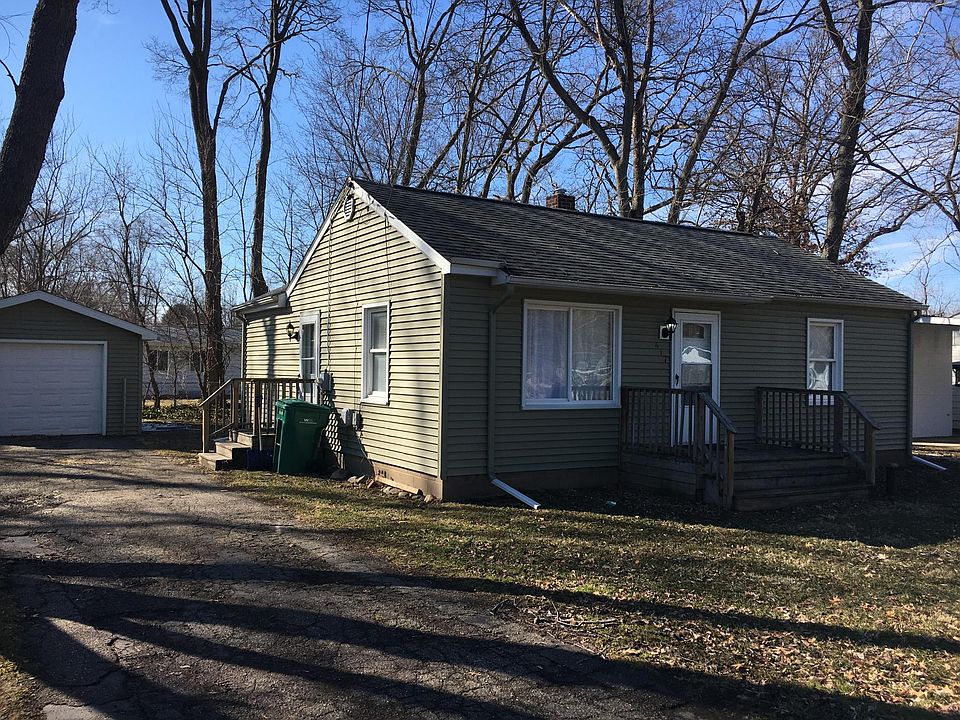 3 Bedroom, 1 Bath, Basement, Garage